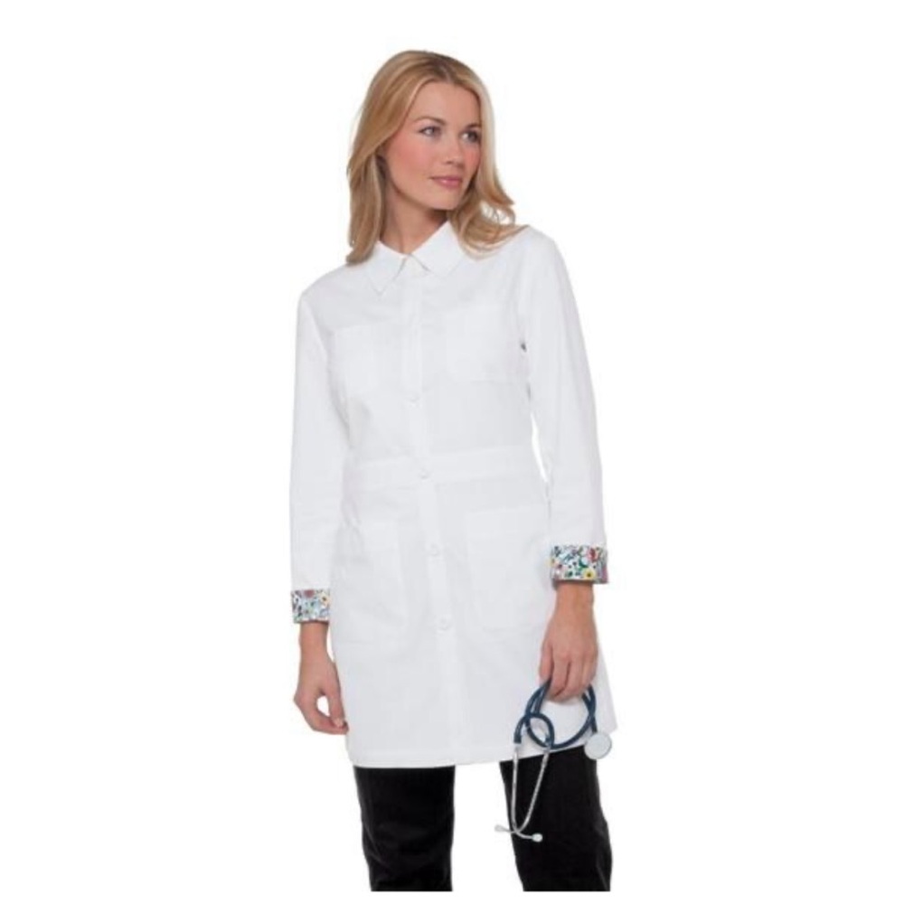 Women's White Coat size S
Professional attire,medical/dental/lab white coat - Picture 2 of 6